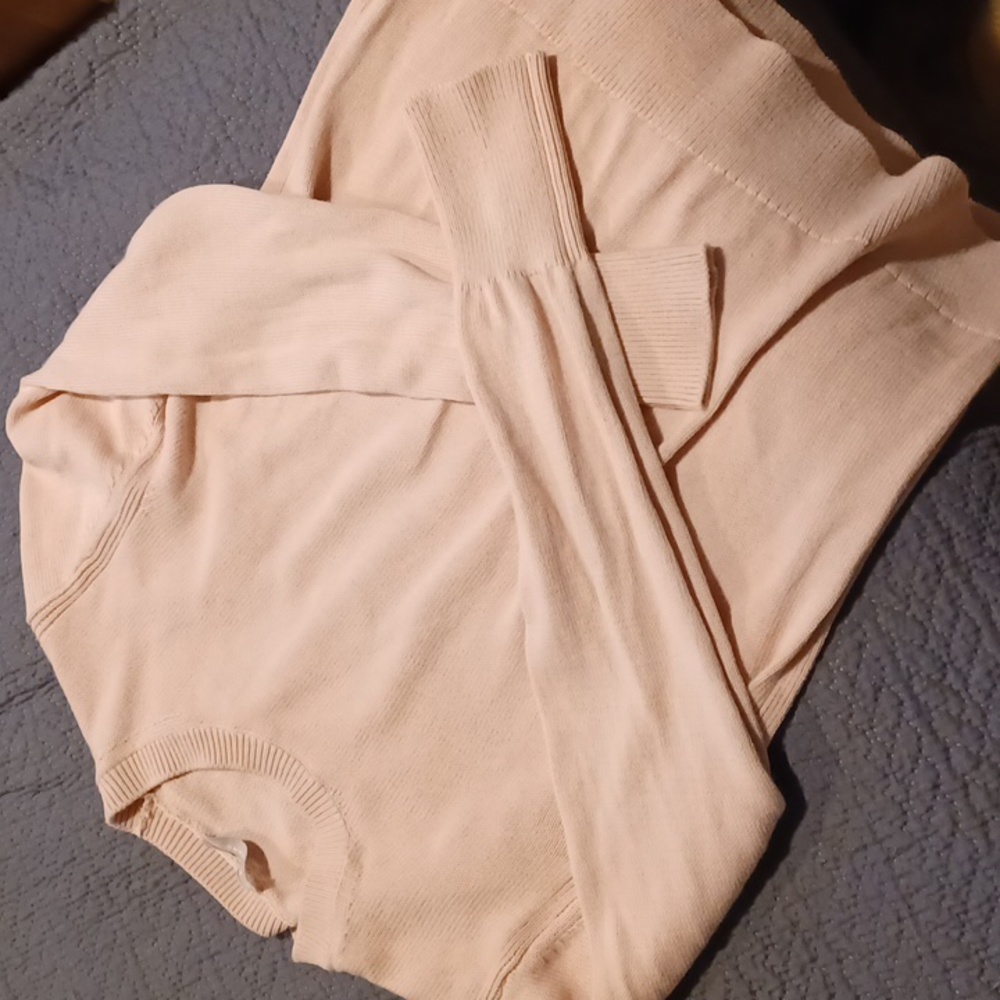 Everlane Sweater - Picture 5 of 8